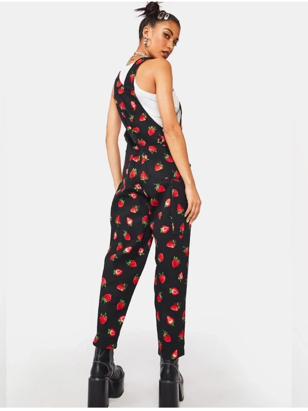 Dangerfield Women's Size 8 Strawberry Drill Tapered Leg Cargo Pocket Overalls - Picture 4 of 8